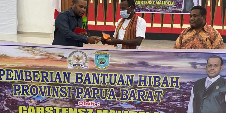 Cartensz Salurkan Rp 150 Juta Untuk Malamoi