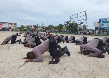 Tugaskan Bintara Remaja Bawa 20 Warga ikut Vaksinasi