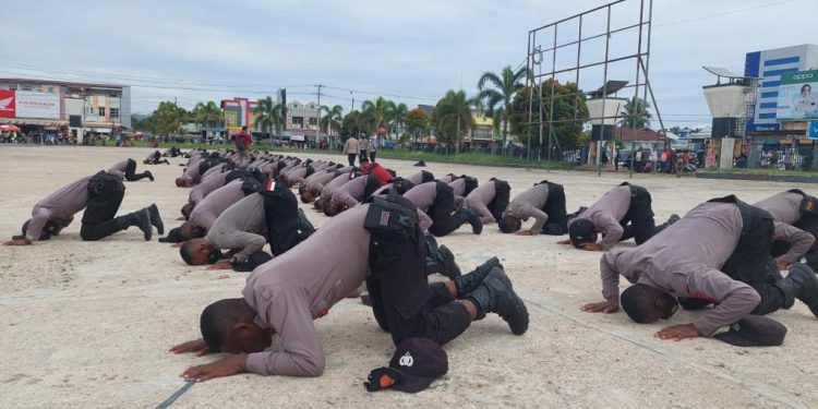 Tugaskan Bintara Remaja Bawa 20 Warga ikut Vaksinasi