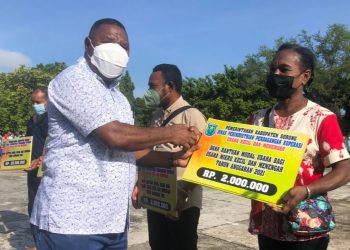 Koperasi dan UMKM Terima Bantuan
