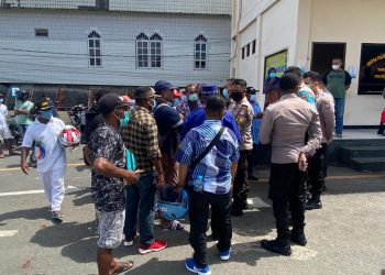 Keluarga Besar IW Datangi Mapolres