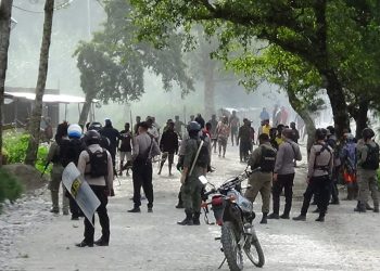 Bentrok, 2 Warga Terkena Panah
