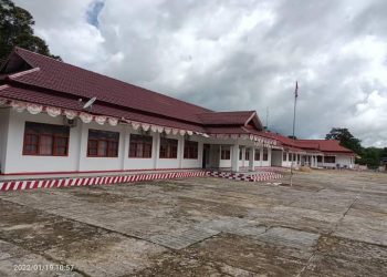 Bumdes Klaben Terima Bantuan Mobil Angkutan