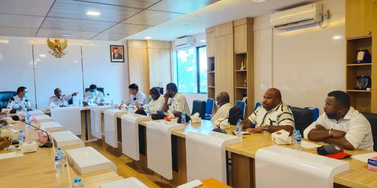 Wali Kota Geram, Perbaikan Drainase Sebabkan Trotoar Rusak