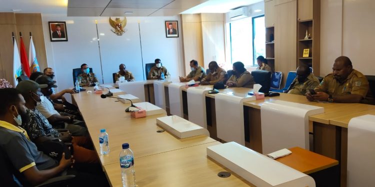 Jelang Peresmian, Lapak Sementara ‘Banjiri’ Pasar Modern