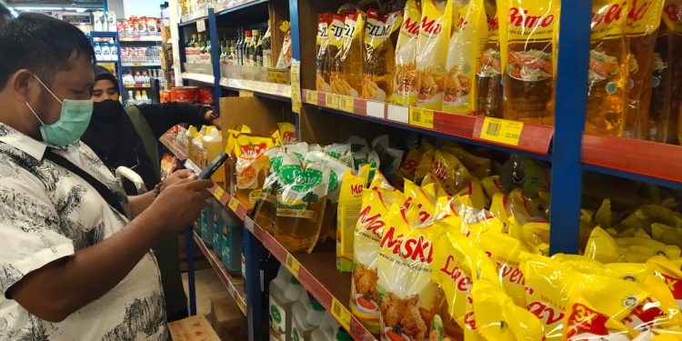 “Tidak Semua Toko Terapkan Minyak Goreng Satu Harga”