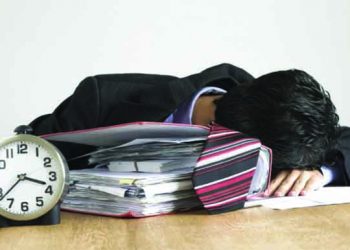 Tidur Saat Sambutan Bupati, Kepala Distrik Diusir
