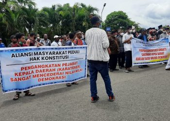 Tolak Penjabat Gubernur di Papua Barat