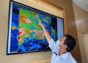 Waspada!!!, Ketinggian Gelombang Capai 4 Meter
