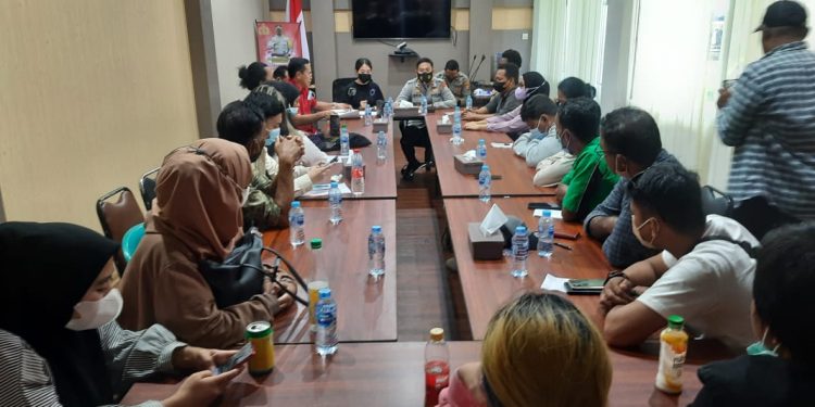 Keluarga Korban Double O Terima Santunan Duka