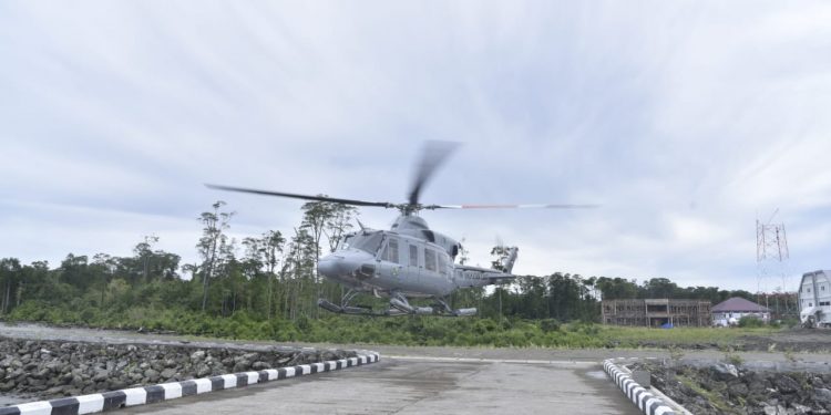 Helikopter Bell 412 EP Latihan Pengendalian