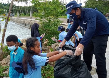 Sampah Kiriman ’Hantui’ Raja Ampat
