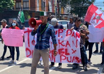 Demo Tuntut Penutupan Perjudian di Kota Sorong