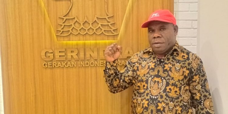 Anggota Berprestasi Terima Reward