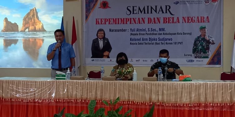 Anggota Berprestasi Terima Reward