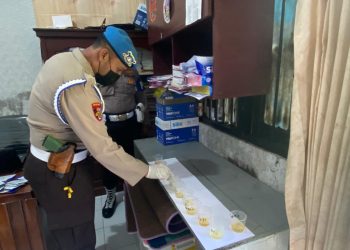 14 Anggota Satnarkoba Periksa Urine Mendadak