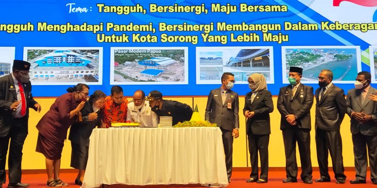HUT Kota Ke- 22, Wali Kota Happy