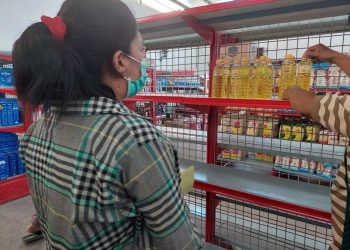 Di Toko Sinar Harapan 2, 60 Karton Minyak Goreng Habis Sekejap