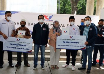 Partai Perindo Bagikan Gerobak Dan Modal Usaha