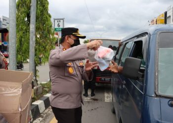 500 Paket Takjil Gratis dari Polres Sorkot
