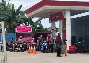 Pertamax Naik, Warga Pilih Pertalite