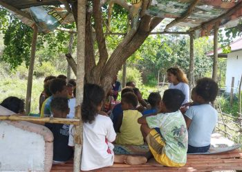 PLN Salurkan Bantuan Kepada Sekolah Alam Paradise Merauke