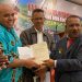 Bupati Tambrauw Gabriel Assem Terbitkan Buku Biografi