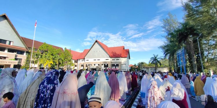 Shalat Idul Fitri 1443 Hijriyah Perdana di Lapangan Apel Kantor Walikota