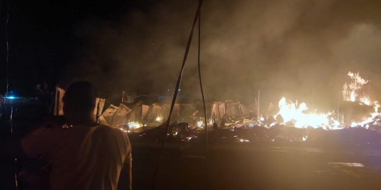 Enam Kios dan Apotik Ludes Terbakar Api, Kerugian Capai Rp2 Miliar