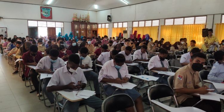 Siswa Averos ‘Borong’ Juara Lomba Jurnalistik