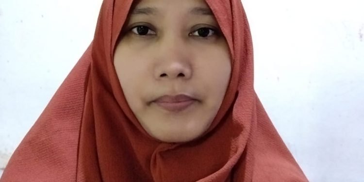 Perempuan Mulia dengan Islam