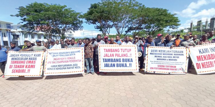 Tujuh Wilayah Tolak Penutupan Tambang Emas