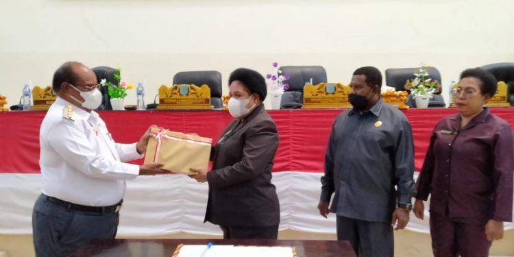 Pemkot Serahkan Materi Pertanggungjawaban TA 2021