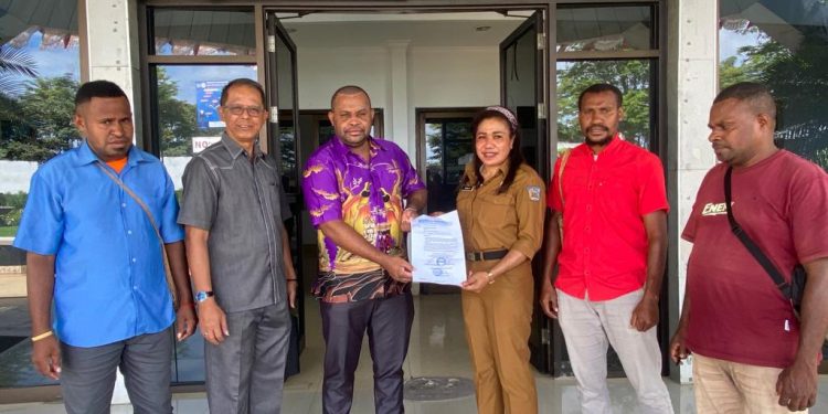 Tim PPMA Malamoi Antarkan Surat Audiens Bersama DPRD Kota