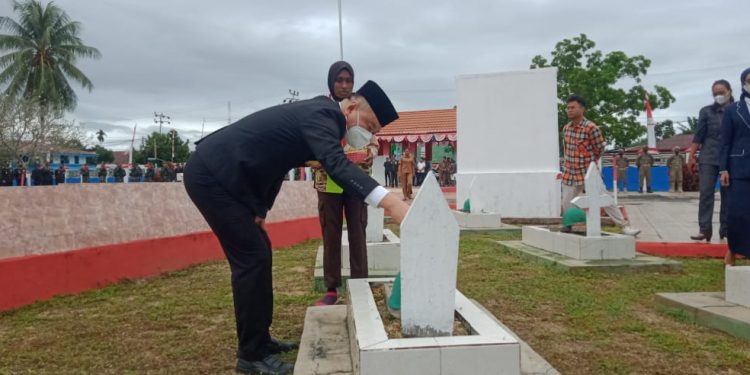 Forkopimda Kaimana Adakan Siarah Nasional ke TMP