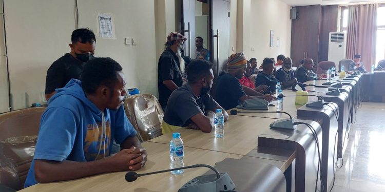 Masyarakat Moi Tolak Formasi 80 : 20 Perekrutan CPNS