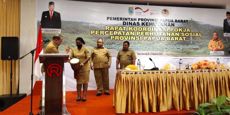 Hutan Lestari, Masyarakat Sejahtera