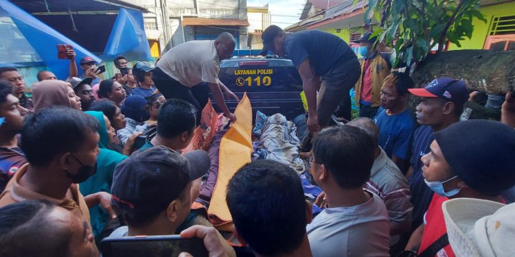 Ibu-Anak Meninggal Tertimbun Longsor