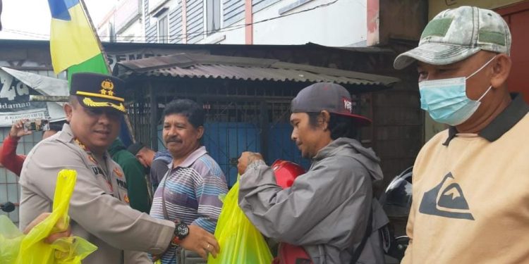 Polres Sorong Kucurkan 1.000 Paket Sembako