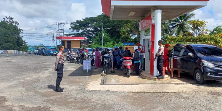 Cegah Penimbunan BBM, Polisi ‘Jaga’ SPBU
