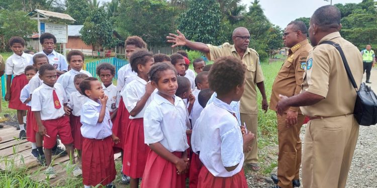 Kadis Pendidikan Diminta Turun ke Kampung