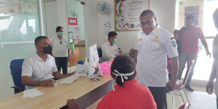 Utamakan Pelayanan sebelum Administrasi