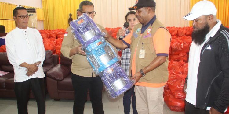 Pemprov Berikan Bantuan Bapok dan Perlengkapan