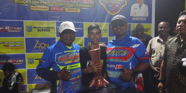 Pembalap Kabsor Bawa Pulang Motor