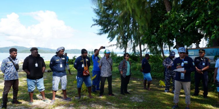 Perkuat Tim Jaga Laut Kawasan Konservasi Raja Ampat
