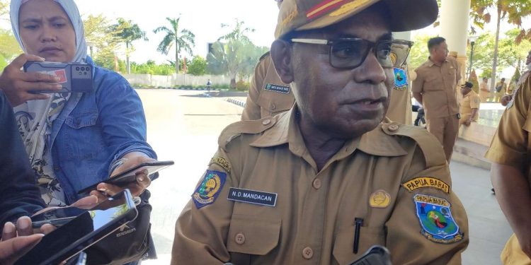 Sekda Papua Barat Risau