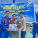 Polairud Polres Sorkot Bagikan Sembako di ‘Tengah Laut’
