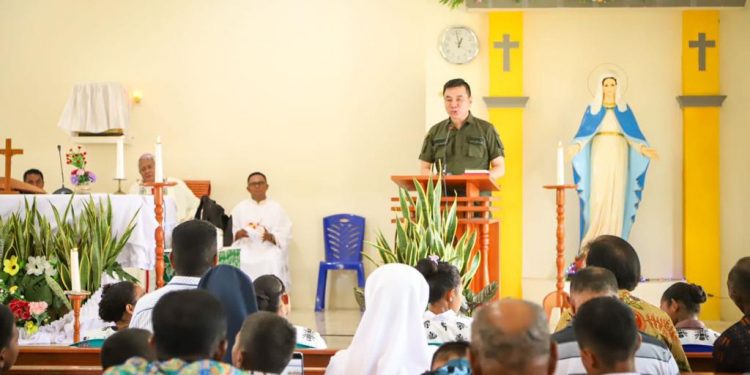 Bupati Kaimana Resmikan Asrama St. Isodorus Pulau Adi