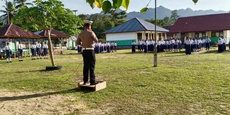 Irup di SMP Negeri 6, Kasat Lantas Kaimana Motivasi Siswa
