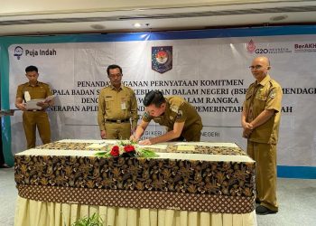 Bupati Kaimana Perintahkan OPD Ciptakan Inovasi Permudah Pelayanan Masyarakat